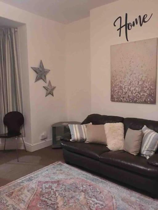 Hillcrest Cottage, Comfy Flat, Trendy Uplands Area Суонзи Екстериор снимка