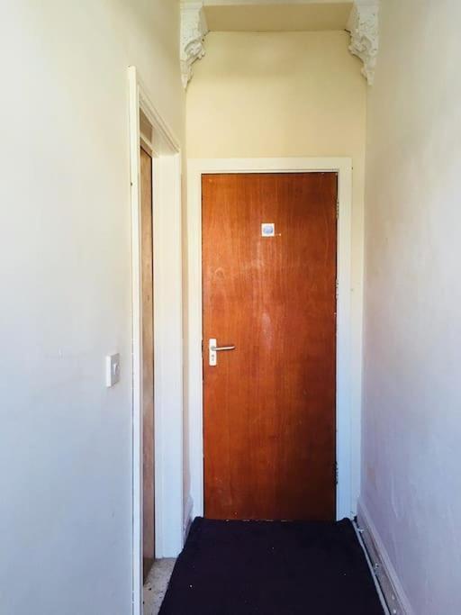 Hillcrest Cottage, Comfy Flat, Trendy Uplands Area Суонзи Екстериор снимка